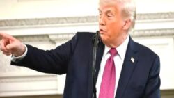 Trump: İran’da bugüne planladığımız yeni saldırıları erteledim; orayı yerle bir etmeden başarabilirsek mutlu olurum