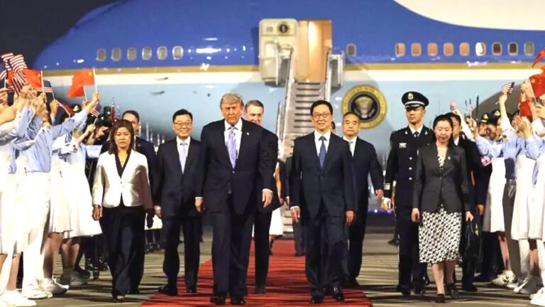 Trump’ın bugün başlayan tarihi Çin ziyaretinde hangi konular gündemde?