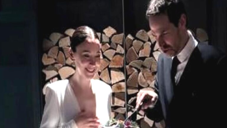 Ünlü oyuncu Sibel Kekilli evlendi