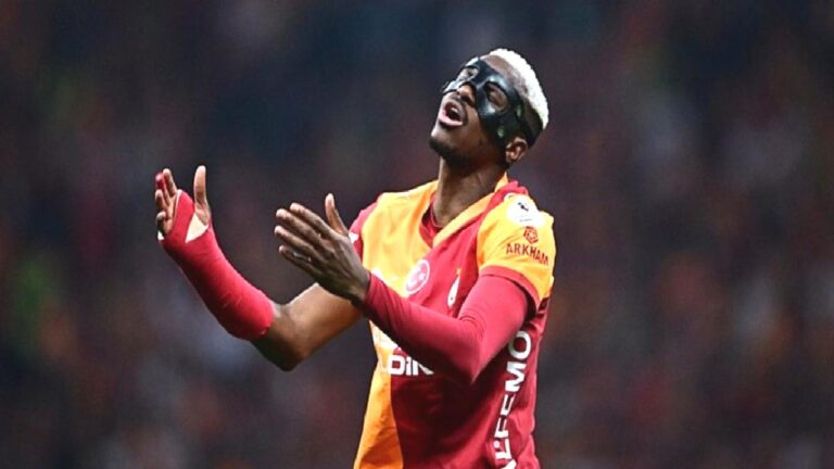 Victor Osimhen, Abdullah Yiğiter’e zaman geçirdiği gerekçesiyle tepki gösterdi