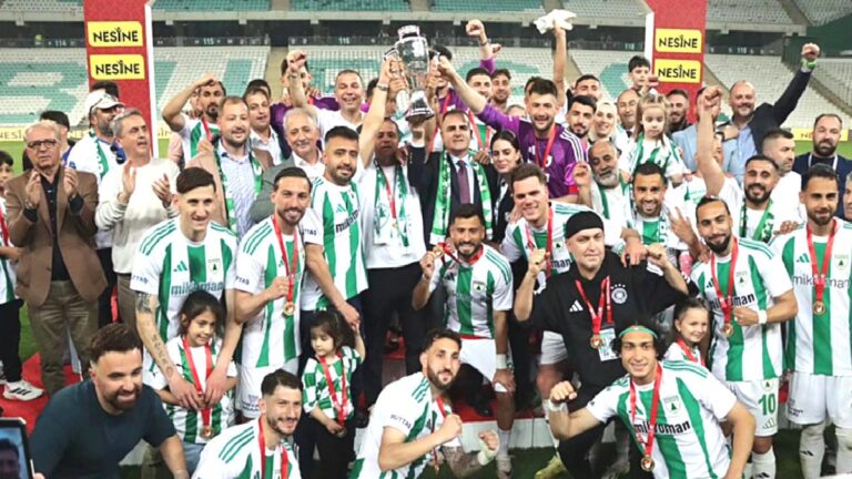 Zorlu şartlardan zirveye çıktık