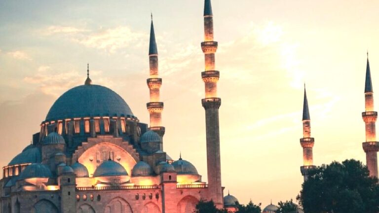 2026 Muharrem ayı ne zaman başlıyor? Aşure Günü hangi tarihte?