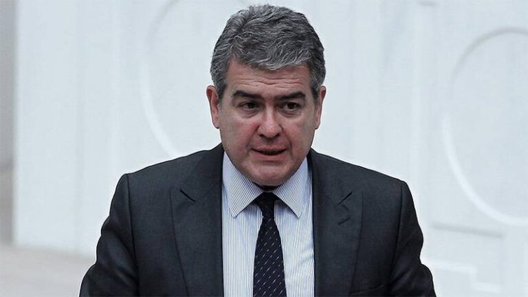 Anayasa Hukukçusu Prof. Dr. Süheyl Batum: MYK’yı topluyorsun, ihraçlar yapıyorsun, kurultay denilince ‘ama onu yapamayız’ diyorsun; bu nasıl tedbirdir?