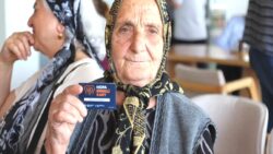 Hopa’da dayanışmayı büyüten proje: Emekli kart hayata geçti