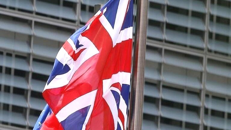 İngiltere’de istifa eden Savunma Bakanı’nın yerine Dan Jarvis atandı