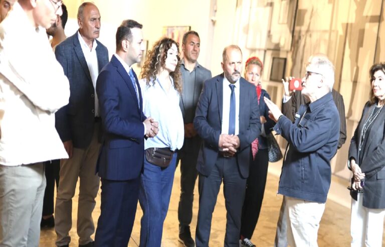 İrfan Önürmen’in “Kapsam Dışı” sergisi, güç ve iktidar mekanizmalarını odağına alıyor