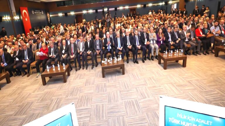 İyi Parti’nin çalıştayında “adalet” gündemi: Yargı, basın ve sistem eleştirileri yapıldı!
