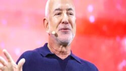 Jeff Bezos: Yapay zekâ insanların yerine geçmeyecek, hatta iş gücü açığı yaratacak