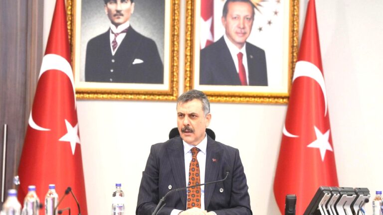 Suriye Cumhurbaşkanı Şara ile İçişleri Bakanı Çiftçi bir araya geldi: Güvenlik işbirliği görüşüldü