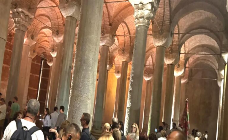 Yerebatan Sarnıcı yeniden ziyarete açıldı: Haziran boyunca Türkiye vatandaşlarına ücretsiz olacak