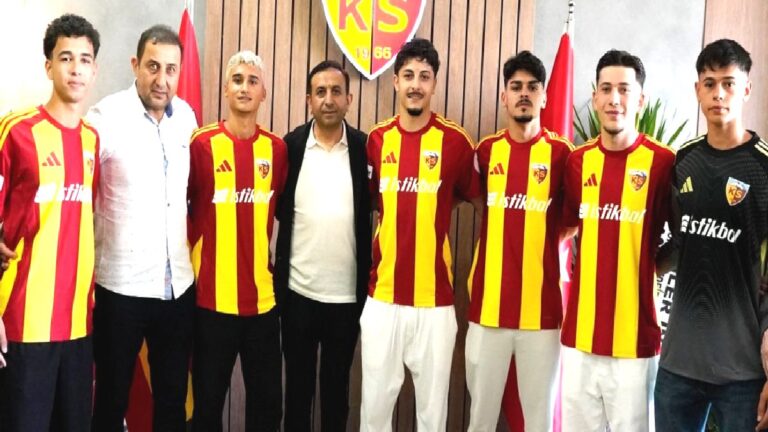 Zecorner Kayserispor’da 6 imza birden!