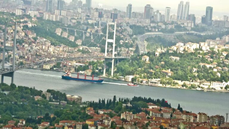 Bakanlık duyurdu: İstanbul Boğazı’nda gemi trafiği askıya alındı