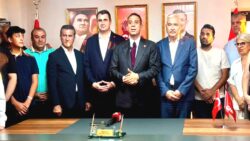 Başarır: Birileri tutuklanmamızı, dokunulmazlığımızın kalkmasını çok istiyor kafama takmıyorum, yolumuza bakıyoruz