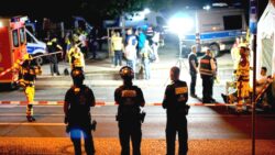 Berlin’de araç kalabalığın arasında daldı: 1 kişi hayatını kaybetti