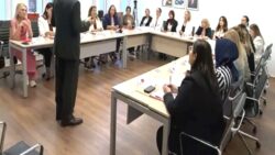 Kılıçdaroğlu, CHP Kadın Kolları MYK üyeleri yönetici eğitimi toplantısına katıldı