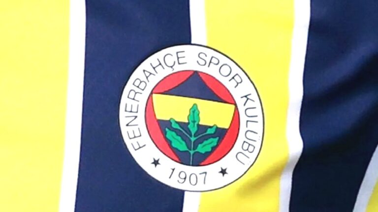 Ailesi İstanbul’dan ayrıldı! Fenerbahçeli yıldız hakkında flaş gelişme