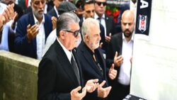 Beşiktaş Onursal Başkanı Süleyman Seba, mezarı başında anıldı