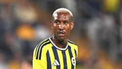 Fenerbahçe’de Anderson Talisca 2 kez direğe takıldı!