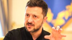 Finlandiyalı siyasetçiden Zelenskiy’e çağrı: Rusya ile diyaloğu başlat