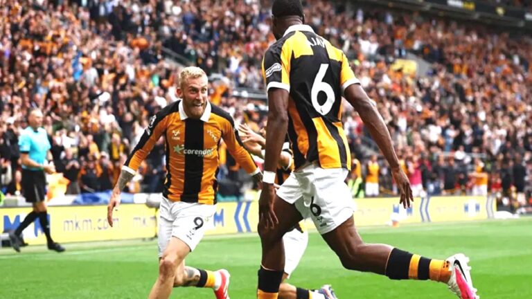 Hull City, Manchester United’dan sonra Coventry City’yi de geçerek 2’de 2 yaptı