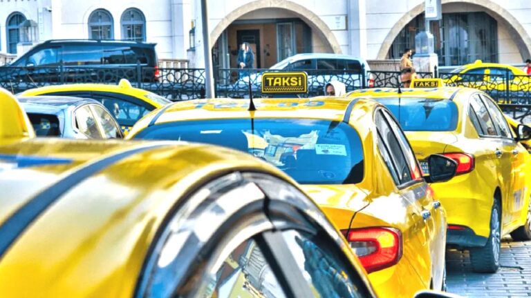 İstanbul’da taksi talebi arzın 10 katına çıktı: Her 3 kişiden biri taksi bulamıyor
