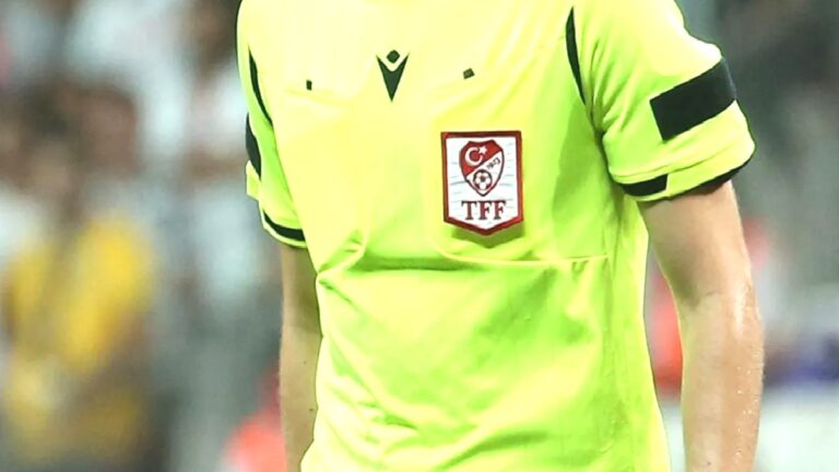 Kasımpaşa-Trabzonspor maçının VAR hakemi açıklandı.