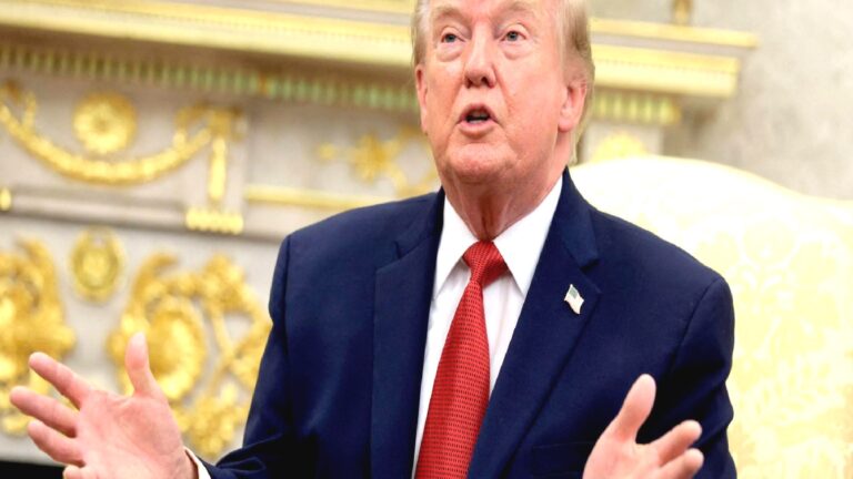 Trump: ABD, Venezuela ile ‘dünya tarihinin en büyük petrol anlaşmasını’ imzaladı