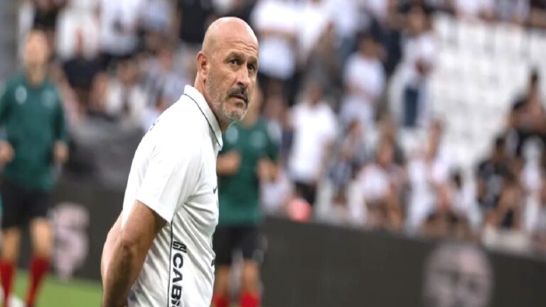 Vincenzo Italiano’dan Vlahovic açıklaması: Taraftarımız ona hayran kalacak!