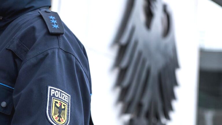 Almanya’da çatışmadan kaçan iki polis ihraç edildi