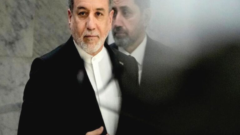 Arakçi: Hürmüz Boğazı’nın yeniden açılmasını öngören yedi günlük bir planı ABD’ye ilettik