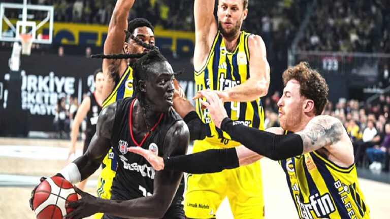 Beşiktaş’ı mağlup eden Fenerbahçe Tarfin Cumhurbaşkanlığı Kupası’nı kazandı!