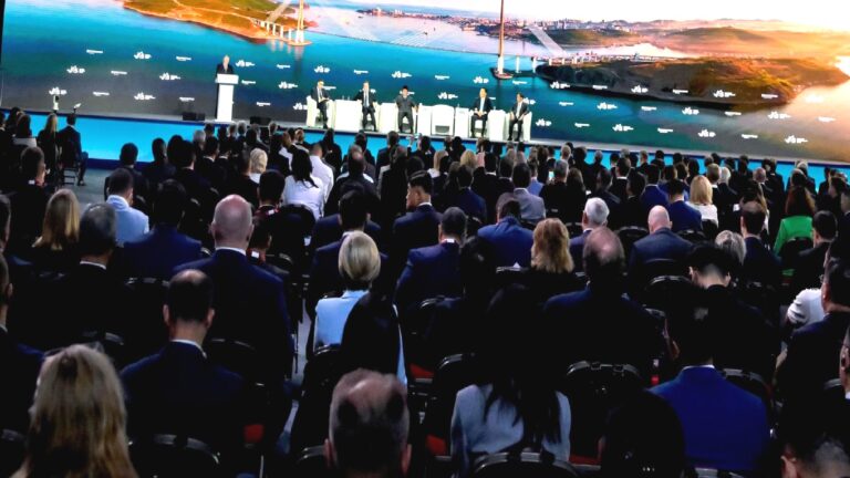 Eski Ürdünlü bakandan EEF değerlendirmesi: ‘Rusya askeri gücünü artırırken ekonomik büyümeyi de sürdürüyor’