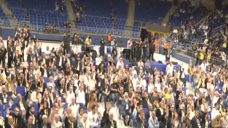 Fenerbahçe’de Sadettin Saran ve yönetimi ibra edildi