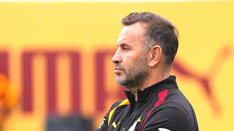 Galatasaray’da çifte ayrılık! Okan Buruk biletlerini kesti