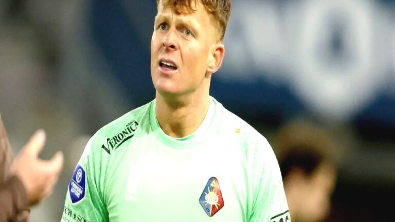 Hollanda’da tarihe geçen maç: Kaleci Koeman Jr., 2 gol attı!