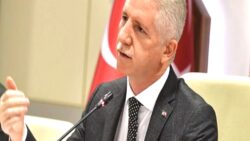 İstanbul Valisi Gül’den Özgür Özel’e ‘Üsküdar’ yanıtı: Kamu görevlilerini hedef göstererek yönetim anlayışınızın ortaya çıkardığı sorumluluğu değiştiremezsiniz