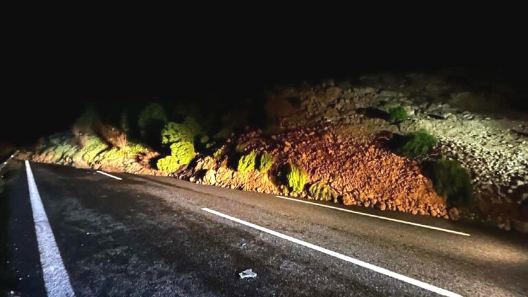 Kocaeli’de toprak kayması: 2 bina boşaltıldı