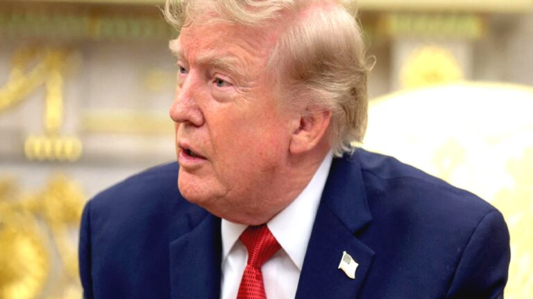 Trump: İran, son Amerikan saldırılarına yanıt verirse ayakta kalamaz