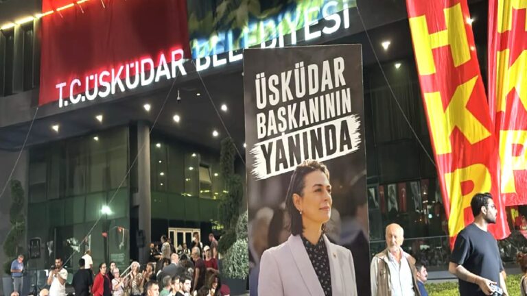 Yenilenecek Üsküdar seçiminde oy kullanma hakkı olan meclis üyesi Ekrem Baki, 6 kişiyle birlikte tutuklamaya sevk edildi